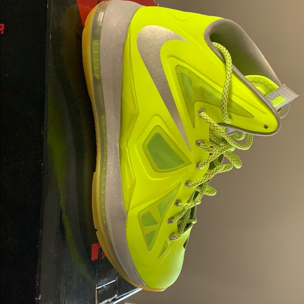 LeBron 10 Volt